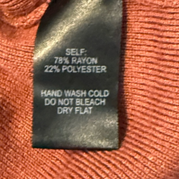 Lulu's Rich Burgundy Baby Tee Knit Top with lettuce trim M - Picture 3 of 7